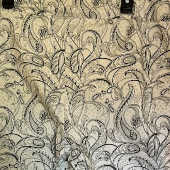 . CHICO'S Fabulously Slimming Crop Paisley Patterned Pants Size 3 - Picture 2 of 2
